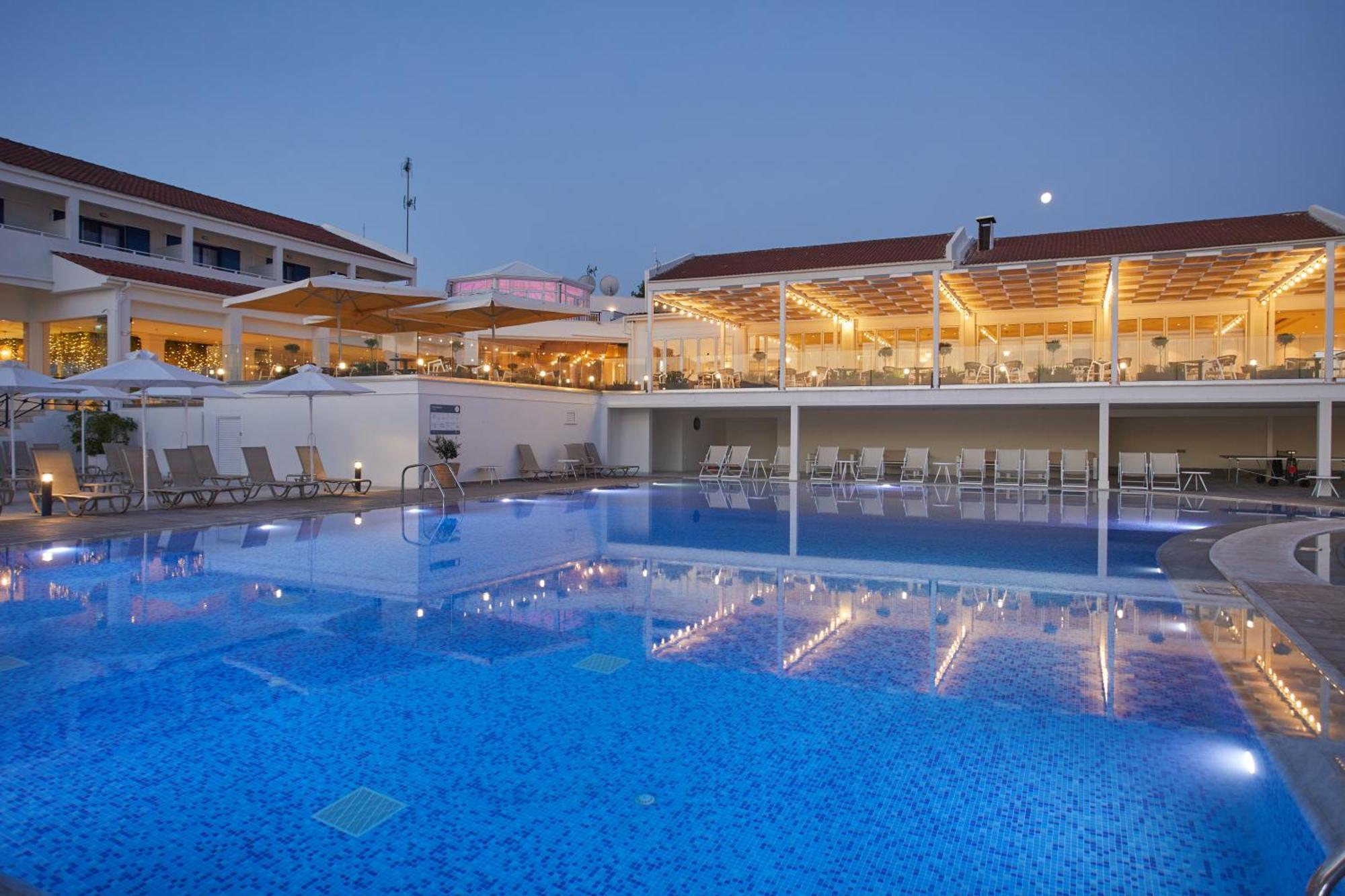 מלון Aluasoul Zakynthos (adults Only) 4*